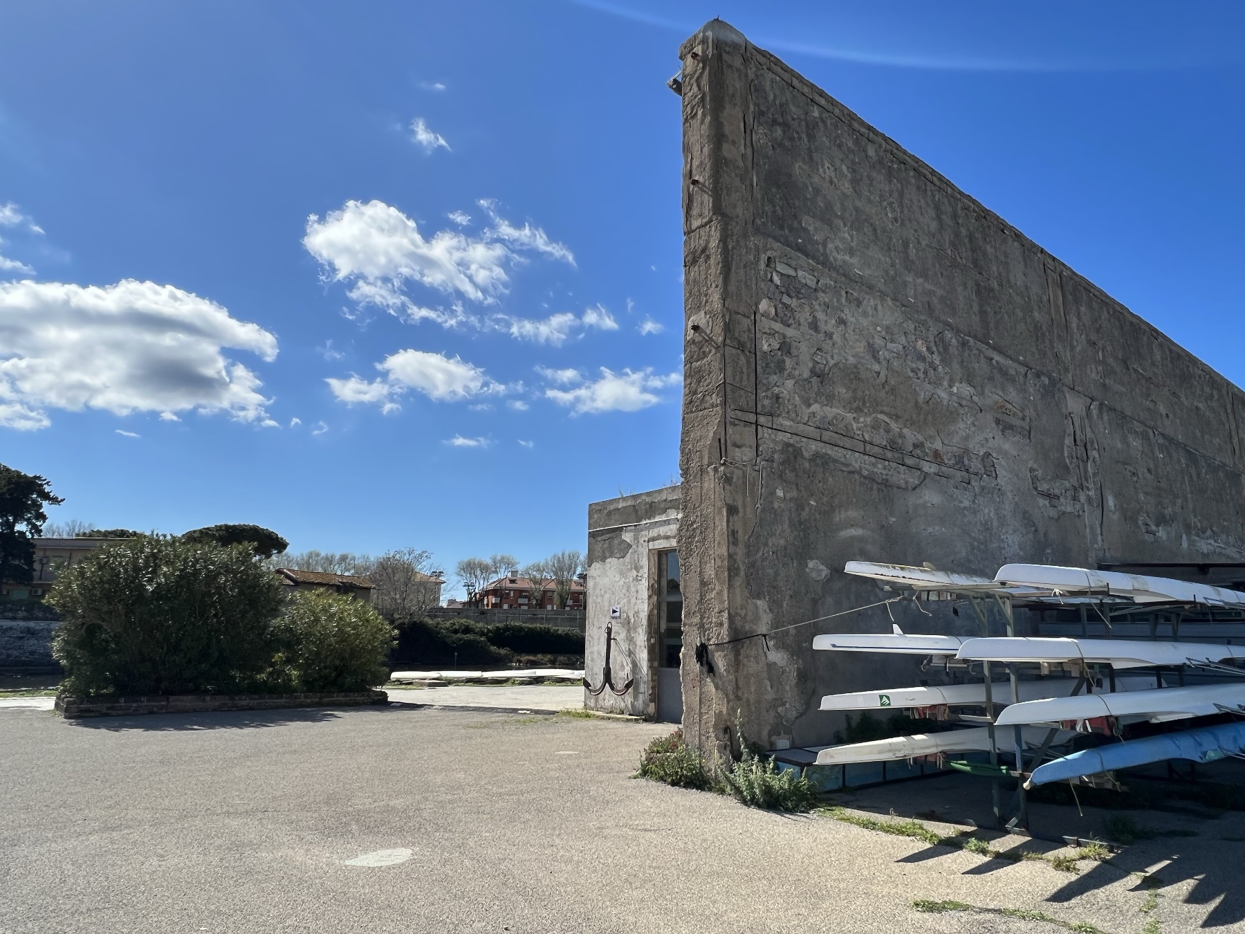 Muro hangar idroscalo